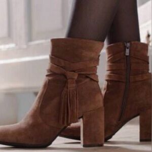 Dorking made in Spain Real Dark brown Suede Ankle Boots